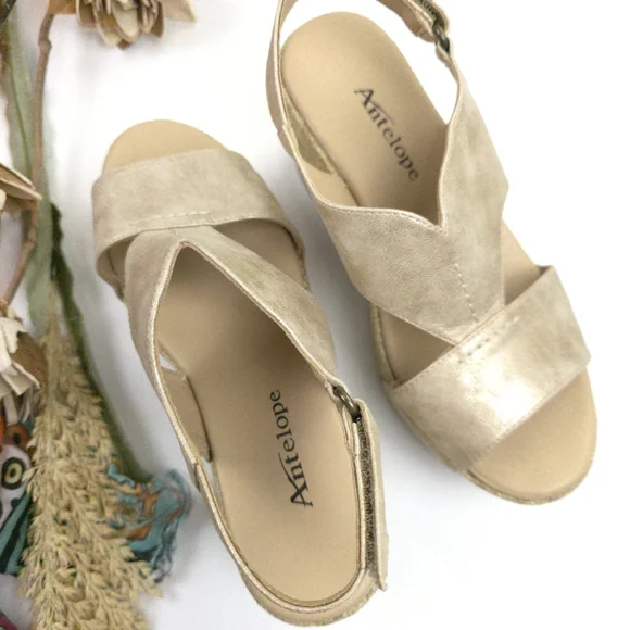 Antelope Metallic Gold Wedge Sandals - Women's 38 - Picture 12 of 12